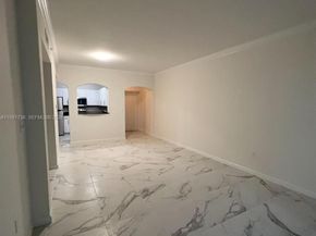 9172 Collins Ave 214, Surfside FL 33154