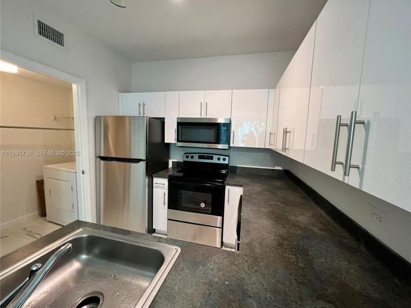 9172 Collins Ave 214, Surfside FL 33154