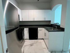 9172 Collins Ave 214, Surfside FL 33154