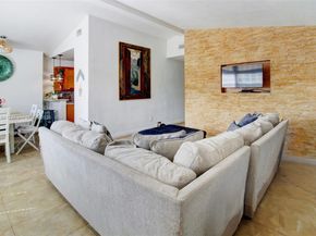 9755 SW 161st St, Miami FL 33157
