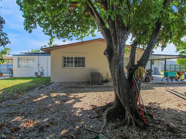 9755 SW 161st St, Miami FL 33157