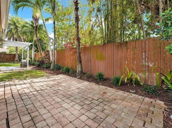 928 NE 18th Ct, Fort Lauderdale FL 33305