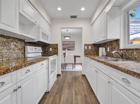 928 NE 18th Ct, Fort Lauderdale FL 33305