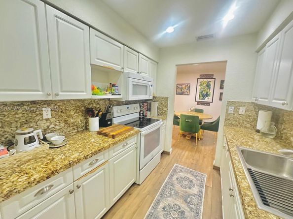 928 NE 18th Ct, Fort Lauderdale FL 33305