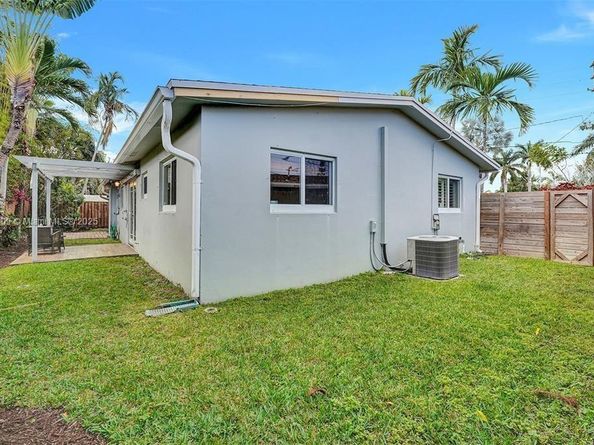 928 NE 18th Ct, Fort Lauderdale FL 33305