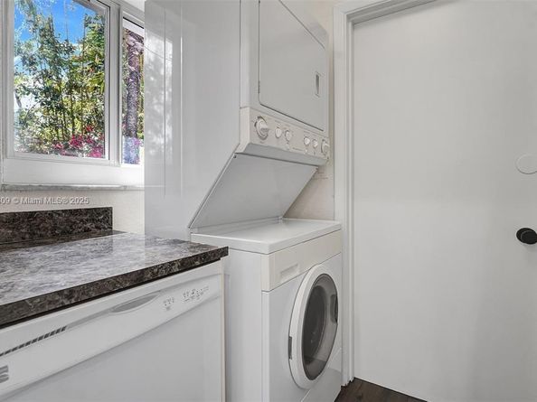 928 NE 18th Ct, Fort Lauderdale FL 33305