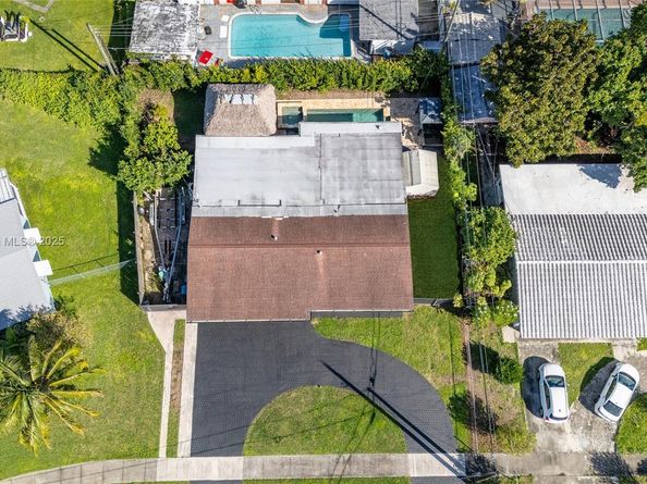 10341 SW 52nd Ter, Miami FL 33165