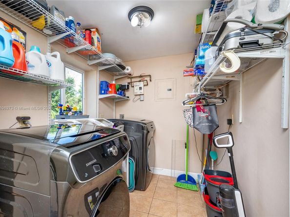 10341 SW 52nd Ter, Miami FL 33165