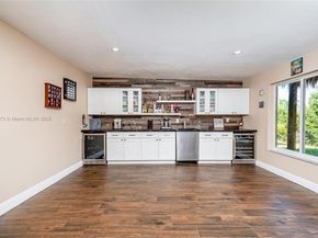 10341 SW 52nd Ter, Miami FL 33165