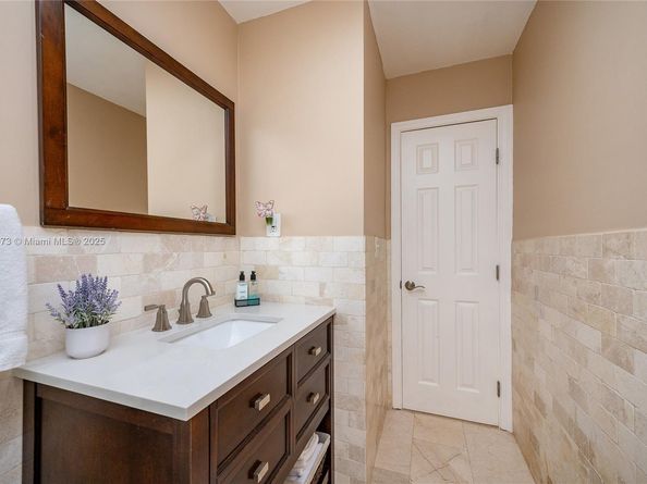 10341 SW 52nd Ter, Miami FL 33165