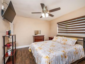10341 SW 52nd Ter, Miami FL 33165