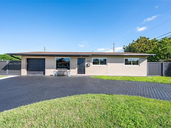 10341 SW 52nd Ter, Miami FL 33165