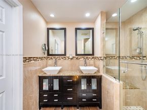 10341 SW 52nd Ter, Miami FL 33165