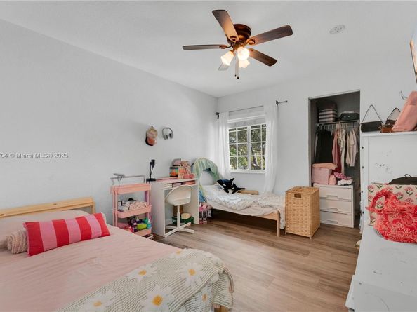 8080 NW 27th St, Sunrise FL 33322
