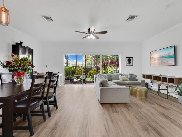 8080 NW 27th St, Sunrise FL 33322