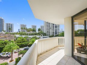1000 W Island Blvd 504, Aventura FL 33160