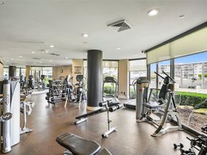 1000 W Island Blvd 504, Aventura FL 33160