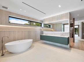 960 Mariner Dr, Key Biscayne FL 33149