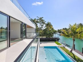 960 Mariner Dr, Key Biscayne FL 33149