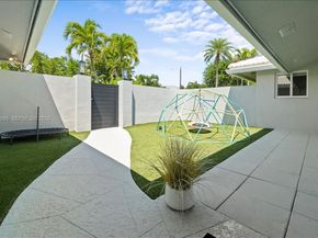 2632 NE 35th St, Fort Lauderdale FL 33306
