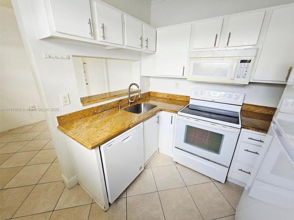 2151 NW 96 Terr 15L, Pembroke Pines FL 33024
