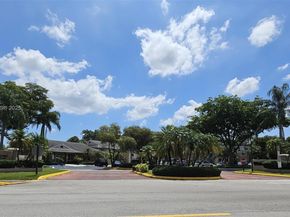 2151 NW 96 Terr 15L, Pembroke Pines FL 33024