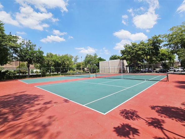 2151 NW 96 Terr 15L, Pembroke Pines FL 33024