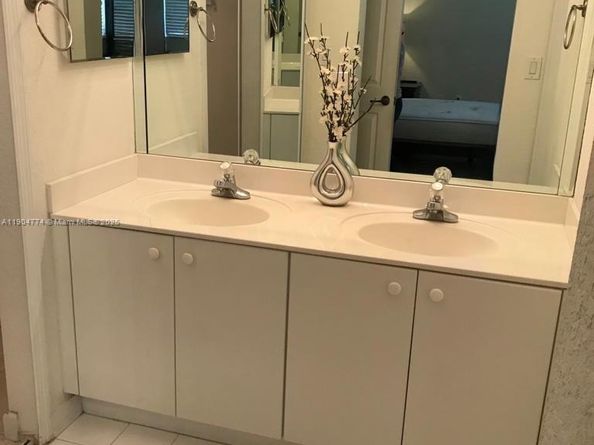 7838 NW 109th PATH, Doral FL 33178