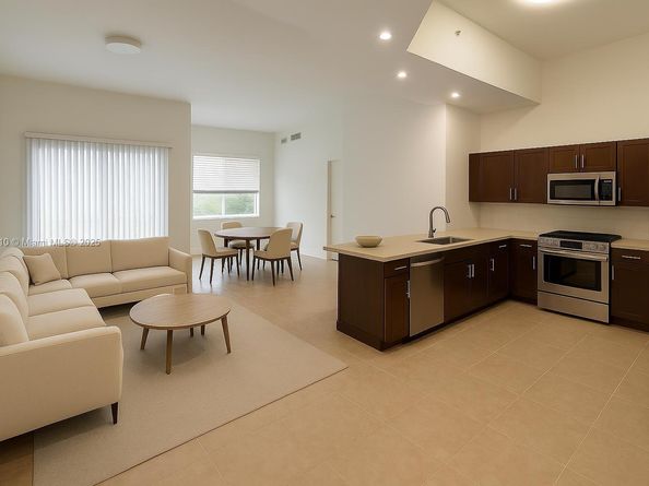 19900 E Country Club Dr 104, Aventura FL 33180