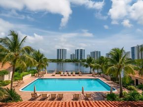 19900 E Country Club Dr 104, Aventura FL 33180