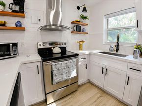 1032 NW 11th Pl, Fort Lauderdale FL 33311