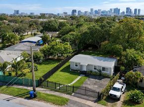 1032 NW 11th Pl, Fort Lauderdale FL 33311