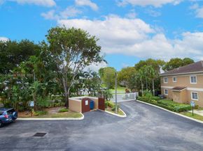 911 Hillcrest Ct 7, Hollywood FL 33021