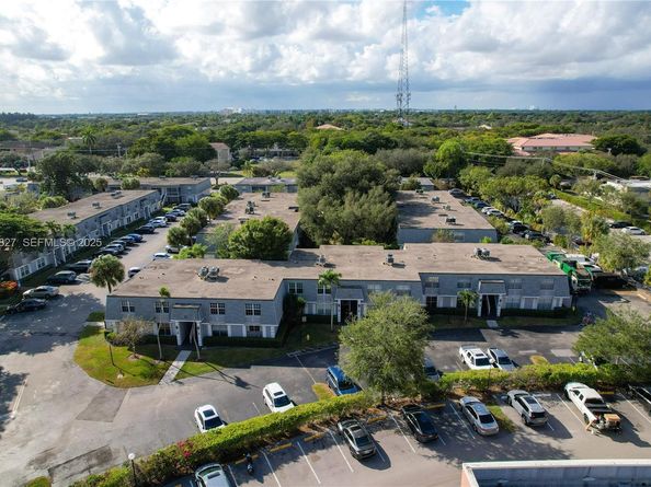 428 NW 70th Ave 137, Plantation FL 33317