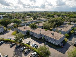 428 NW 70th Ave 137, Plantation FL 33317