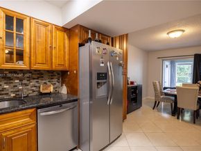 428 NW 70th Ave 137, Plantation FL 33317