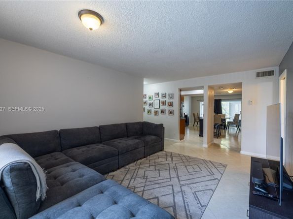 428 NW 70th Ave 137, Plantation FL 33317