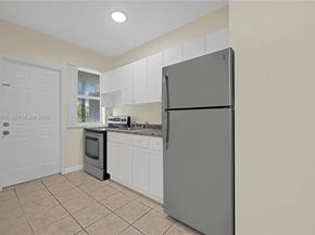 109 NW 6th Ave 8, Miami FL 33128