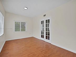 109 NW 6th Ave 8, Miami FL 33128