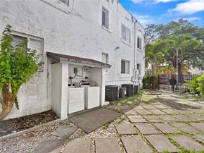 109 NW 6th Ave 8, Miami FL 33128