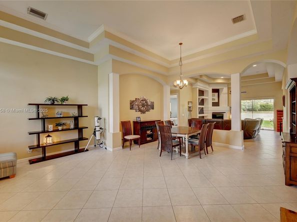 7062 Brunswick Cir, Boynton Beach FL 33472