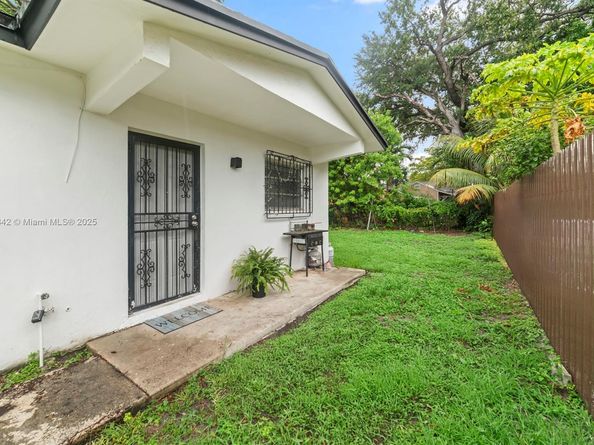 5720 NW 3rd Ave, Miami FL 33127
