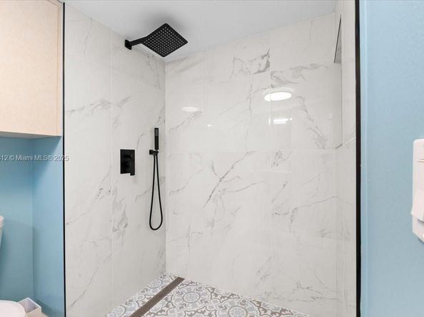 9450 Live Oak Pl 109, Davie FL 33324