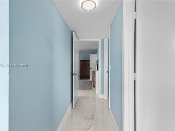 9450 Live Oak Pl 109, Davie FL 33324