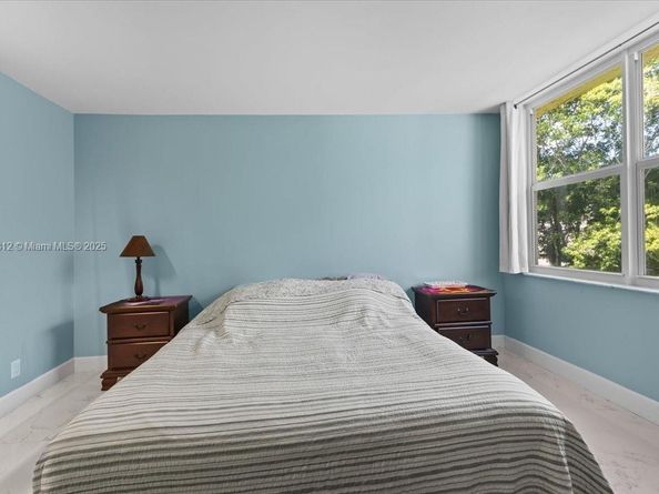 9450 Live Oak Pl 109, Davie FL 33324