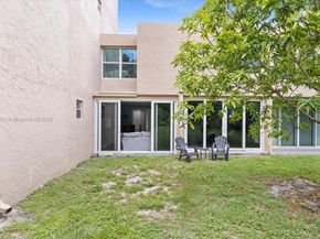 9450 Live Oak Pl 109, Davie FL 33324