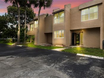 9450 Live Oak Pl