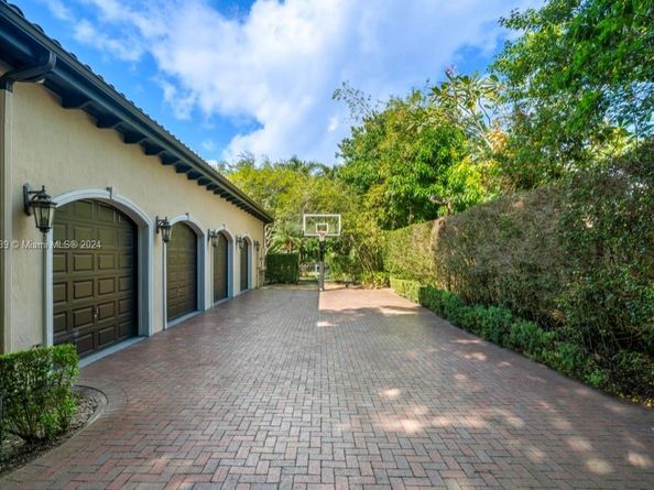 5935 Moss Ranch rd, Pinecrest FL 33156