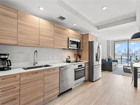 121 NE 34th St 2003, Miami FL 33137