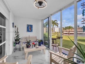 205 SE 11th Ter 101, Dania Beach FL 33004